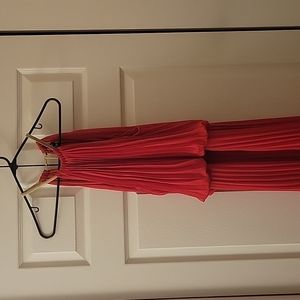 MSK pleated gown